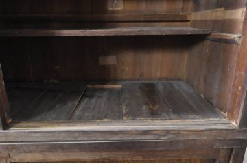 アンティーク家具　味のある木製引き戸の収納箪笥キャビネット(水屋箪笥、収納棚)(R-036696)