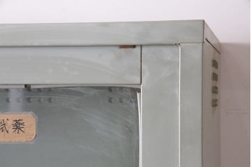 ビンテージ家具　昭和中期　インダストリアルなアイアンキャビネット(収納棚)(R-036703)