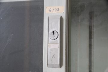 ビンテージ家具　昭和中期　インダストリアルなアイアンキャビネット(収納棚)(R-036703)