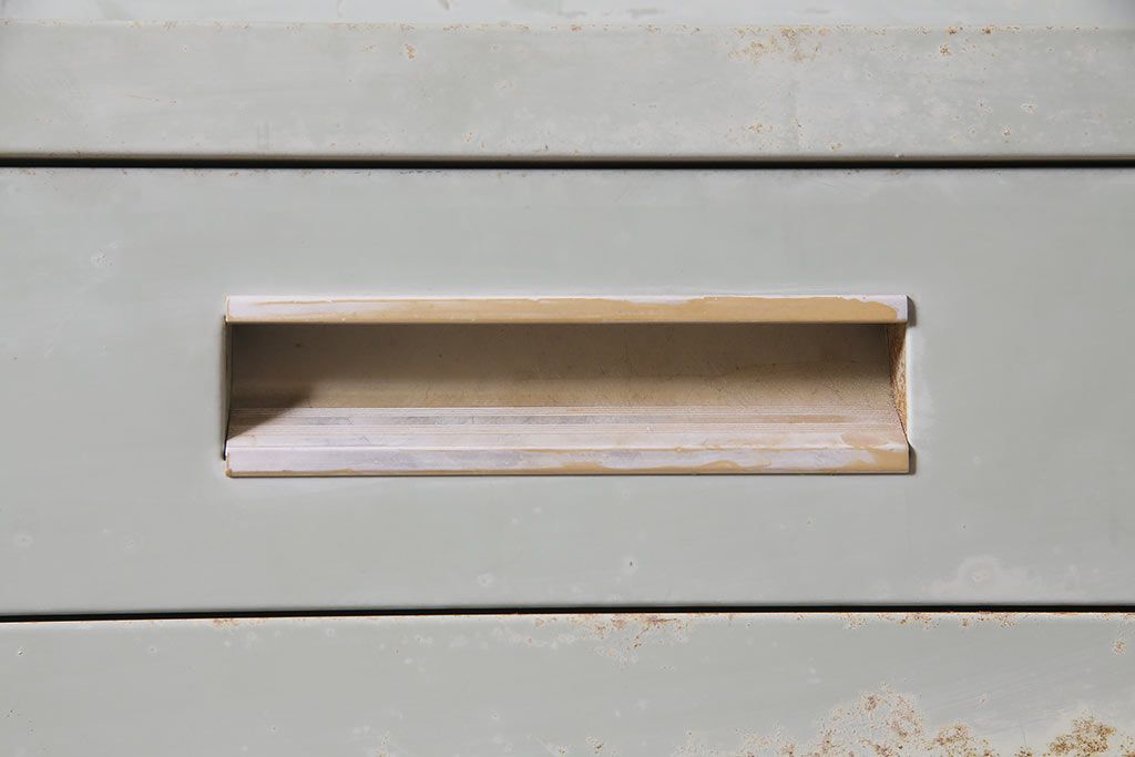 ビンテージ家具　昭和中期　インダストリアルなアイアンキャビネット(収納棚)(R-036703)