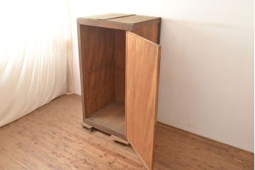 アンティーク家具　明治期　ヒノキ材　収納箪笥　キャビネット(水屋箪笥、戸棚、夜具箪笥、布団箪笥)(R-036704)