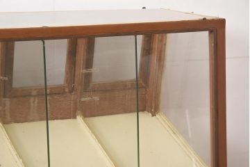 アンティーク家具　昭和中期　ナチュラルでレトロなガラスケース(ショーケース、陳列棚、マス目)(R-036708)