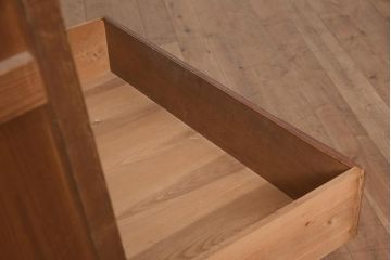 アンティーク家具　明治大正期　ヒノキ材　木の温もり感じるワードローブ(収納箪笥、キャビネット、夜具箪笥、布団箪笥)(R-036709)