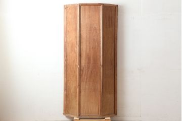 レトロ家具　昭和中期　ガラス扉と木製扉付きのコーナーキャビネット(収納棚、戸棚)(R-036720)