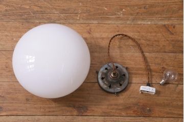 アンティーク照明　昭和初期　ぽってりとしたシルエットが愛らしい吊り下げ照明(天井照明、ペンダントライト)