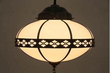 アンティーク照明　和製アンティーク　タッセル(飾り房)付き　提灯のような形が魅力の吊り下げ照明(天井照明、ペンダントライト)(R-036729)