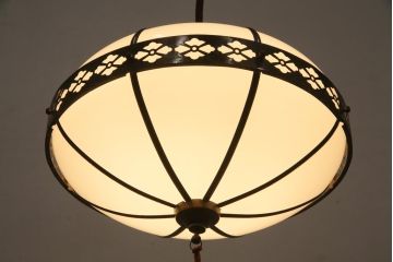 アンティーク照明　和製アンティーク　タッセル(飾り房)付き　提灯のような形が魅力の吊り下げ照明(天井照明、ペンダントライト)(R-036729)