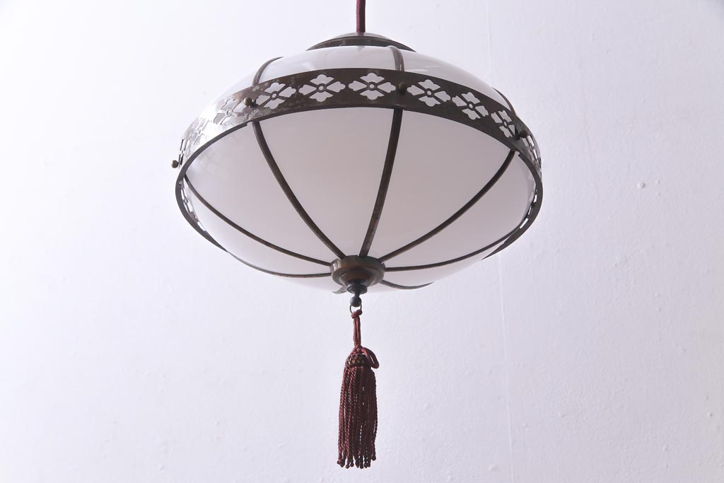 アンティーク照明　和製アンティーク　タッセル(飾り房)付き　提灯のような形が魅力の吊り下げ照明(天井照明、ペンダントライト)(R-036729)