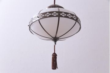 アンティーク照明　和製アンティーク　タッセル(飾り房)付き　提灯のような形が魅力の吊り下げ照明(天井照明、ペンダントライト)(R-036730)