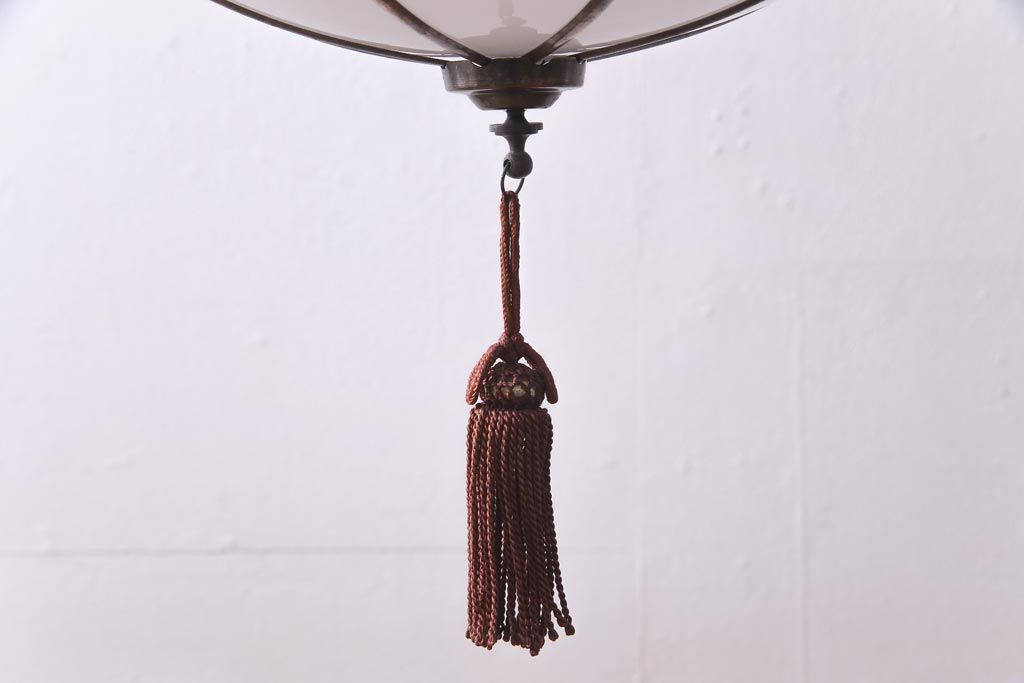 アンティーク照明　和製アンティーク　タッセル(飾り房)付き　提灯のような形が魅力の吊り下げ照明(天井照明、ペンダントライト)(R-036730)