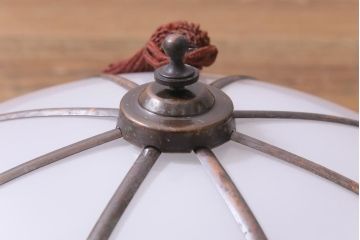 アンティーク照明　和製アンティーク　タッセル(飾り房)付き　提灯のような形が魅力の吊り下げ照明(天井照明、ペンダントライト)(R-036730)