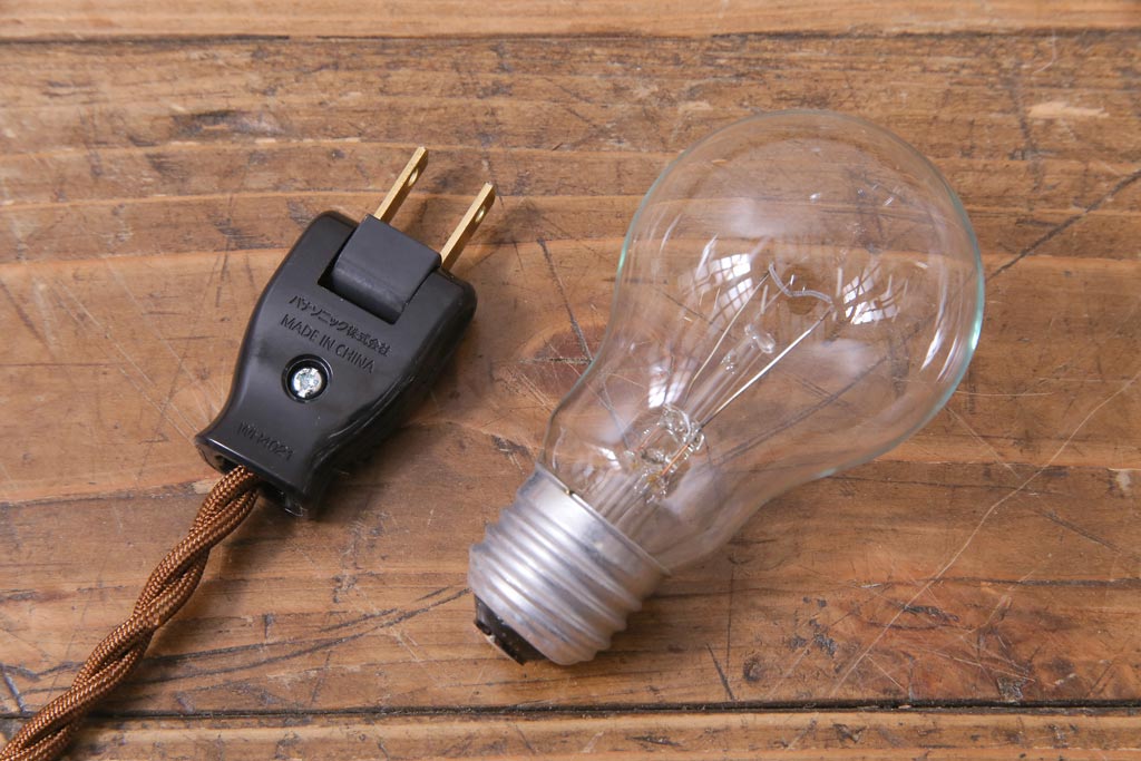 アンティーク照明　和製アンティーク　アイアン支柱　ぼんぼりのようなスタンドライト(照明、フロアスタンド)