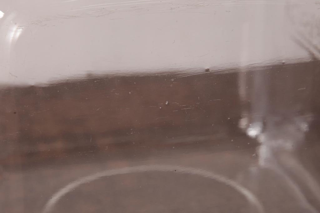 レトロ雑貨　アルミ蓋付き　昭和レトロのエンボス入りガラスビン(ガラス瓶、角瓶)(R-036734)