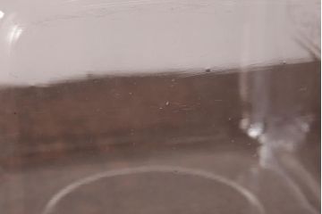 レトロ雑貨　アルミ蓋付き　昭和レトロのエンボス入りガラスビン(ガラス瓶、角瓶)(R-036734)