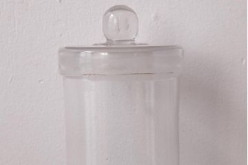レトロ雑貨　丸いつまみが可愛らしいアンティーク標本瓶(ガラスビン、硝子瓶)(R-036738)