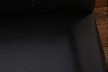 ヴィンテージ家具　日本製　当時物の黒いレザーが渋さ醸し出すソファ(2.5人掛けソファ、ビンテージ)