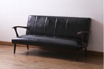 ヴィンテージ家具　日本製　当時物の黒いレザーが渋さ醸し出すソファ(2.5人掛けソファ、ビンテージ)