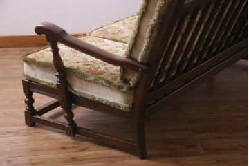 ヴィンテージ家具　イギリスビンテージ　ERCOL(アーコール)　シックなカントリースタイルに合う3人掛けソファ(アームソファ)(R-036741)