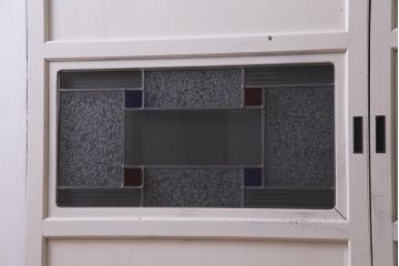 アンティーク建具　ラフジュ工房オリジナルステンドグラス　結霜ガラス・モールガラス入り　アンティークペイントに色ガラスが映える板戸2枚セット(建具、引き戸)