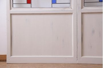 アンティーク建具　ラフジュ工房オリジナルステンドグラス　結霜ガラス・モールガラス入り　アンティークペイントに色ガラスが映える板戸2枚セット(建具、引き戸)