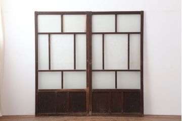アンティーク建具　昭和初期　シンプルな木製フレームのガラス戸2枚セット　(R-036747)