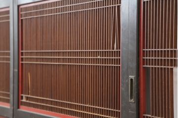アンティーク建具　和製アンティーク　明治大正期　ケヤキ材一枚板　上手物の格子帯戸4枚セット(引き戸、建具)(R-036755)