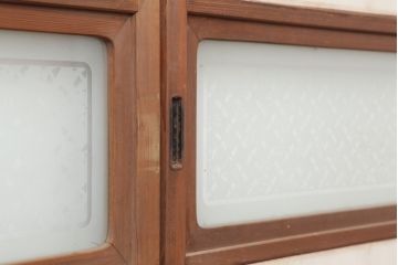 レトロ建具　昭和レトロ　昭和中期　横額入り!和の趣漂う障子戸3枚セット(ガラス帯戸、引き戸、建具)(R-036766)