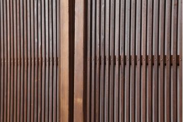 アンティーク建具　和製アンティーク　昭和初期　桟が存在感を放つ格子戸2枚セット(ガラス帯戸、引き戸、建具)(R-036770)