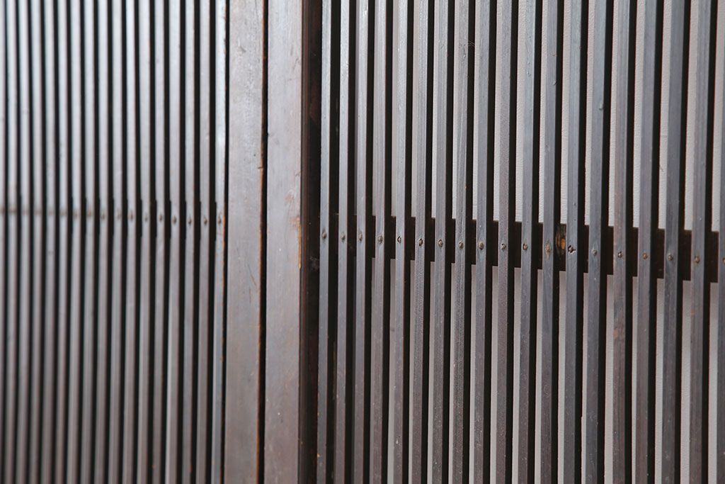 アンティーク建具　明治大正期　レトロな雰囲気が魅力の格子戸4枚セット(建具、引き戸)(R-036772)