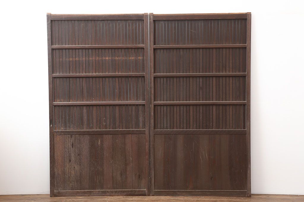 アンティーク建具　明治大正　レトロな雰囲気が魅力の平格子戸2枚セット(建具、引き戸)(R-036774)