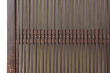 アンティーク建具　腰板ケヤキ材　裏ガラス入り　和の雰囲気高める格子戸2枚セット(ガラス帯戸、引き戸、建具)(R-036783)