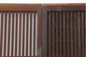 アンティーク建具　明治大正期　幅狭　レトロな雰囲気が魅力の裏障子付き格子戸3枚セット(建具、引き戸)(R-036787)