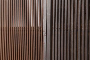 アンティーク建具　明治大正期　幅狭　レトロな雰囲気が魅力の裏障子付き格子戸3枚セット(建具、引き戸)(R-036787)
