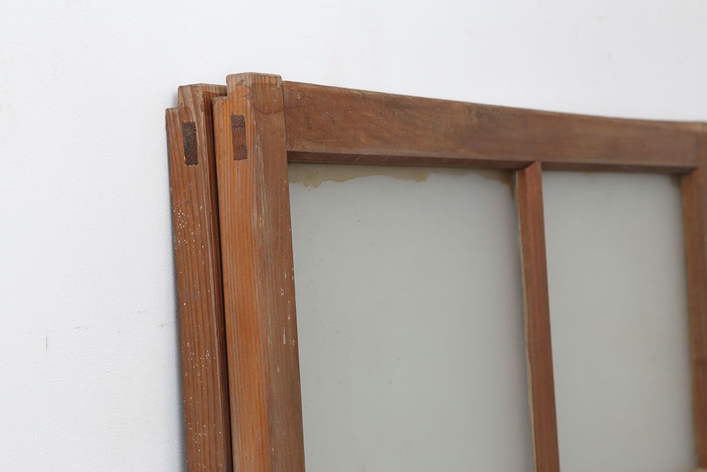 アンティーク建具　昭和初期　レトロな雰囲気が魅力の大きな窓2枚セット　(R-036791)