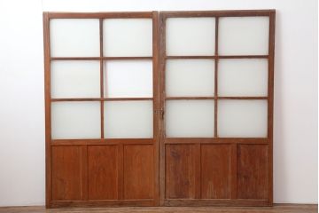 アンティーク建具　昭和初期　レトロな雰囲気が魅力の大きな窓2枚セット(建具、引き戸)(R-036791)