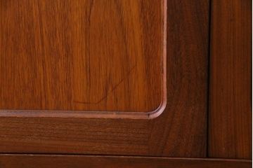 ビンテージ家具　北欧ヴィンテージ　チーク材　G-plan(ジープラン)　スタイリッシュなサイドボード(サイドキャビネット)(R-036795)