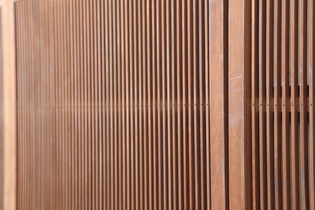 アンティーク建具　昭和初期　裏ガラス付き　腰板欅(ケヤキ)材　格子戸4枚セット(建具、引き戸)(R-036800)