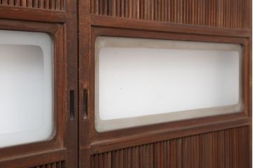アンティーク建具　昭和初期　裏ガラス付き　腰板欅(ケヤキ)材　格子戸4枚セット(建具、引き戸)(R-036800)