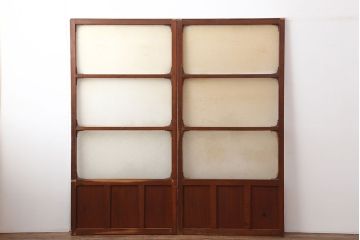 アンティーク建具　木味が魅力のレトロなガラス戸2枚セット　(R-036801)