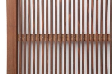 アンティーク建具　昭和初期　上品な和の空間づくりにおすすめな格子戸2枚セット　(R-036804)