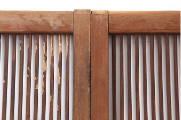アンティーク建具　昭和初期　上品な和の空間づくりにおすすめな格子戸2枚セット　(R-036804)