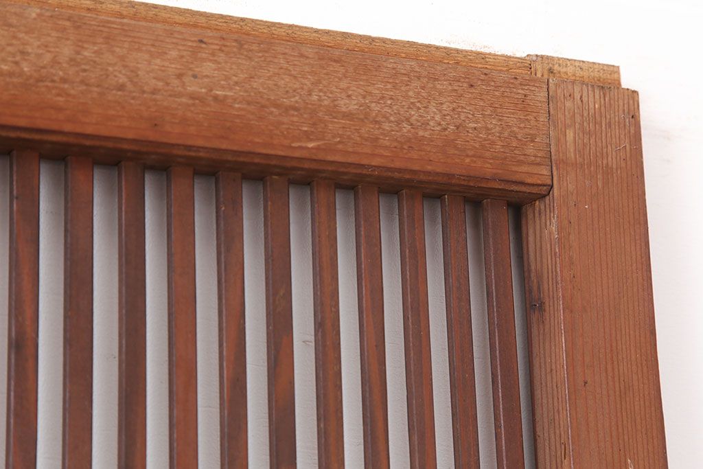 アンティーク建具　昭和初期　上品な和の空間づくりにおすすめな格子戸2枚セット　(R-036804)