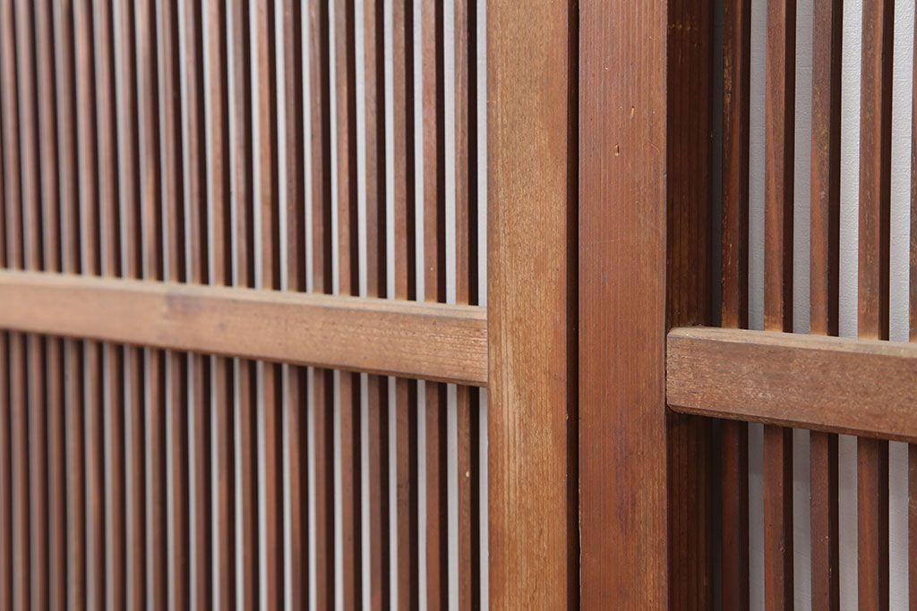 アンティーク建具　昭和初期　上品な和の空間づくりにおすすめな格子戸2枚セット　(R-036804)
