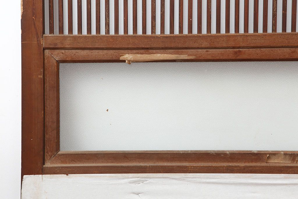 アンティーク建具　昭和初期　上品な和の空間づくりにおすすめな格子戸2枚セット　(R-036804)