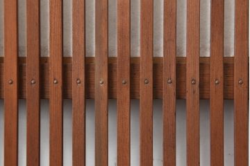 アンティーク建具　昭和初期　裏障子付き　上品な和の空間づくりにおすすめな格子戸2枚セット(障子戸、引き戸)(R-036808)