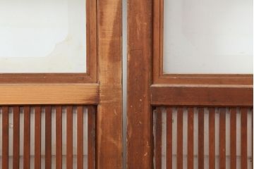 アンティーク建具　昭和初期　裏障子付き　上品な和の空間づくりにおすすめな格子戸2枚セット(障子戸、引き戸)(R-036808)