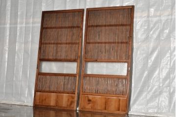 アンティーク建具　昭和初期　上品な和の空間づくりにおすすめな格子戸2枚セット(建具、引き戸)(R-036809)