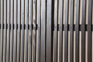 アンティーク建具　大正昭和初期　縦桟が品のある雰囲気醸し出す格子戸2枚セット(建具、引き戸)(R-036812)