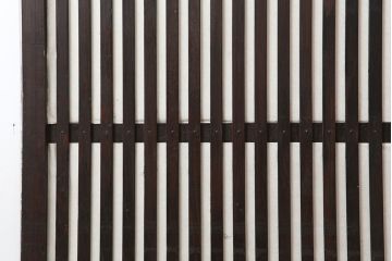 アンティーク建具　大正昭和初期　縦桟が品のある雰囲気醸し出す格子戸2枚セット(建具、引き戸)(R-036812)