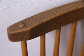 中古　杏詩木　アンディゴ　K&Wチェア　温もり溢れる無垢材が魅力的なダイニングチェア(椅子)